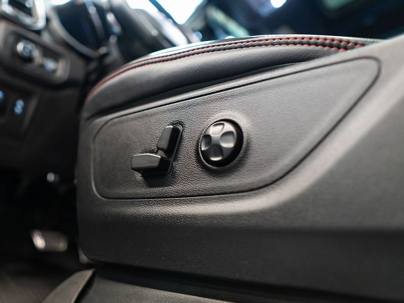 Dodge RAM (2022) 6.2 TRX Harman Kardon, Head Up - fotka 13 z 38