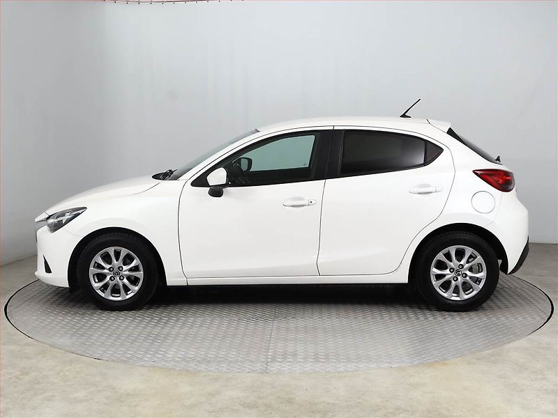 Mazda 2 (2015) 1.5 16V, Tempomat - fotka 3 z 15
