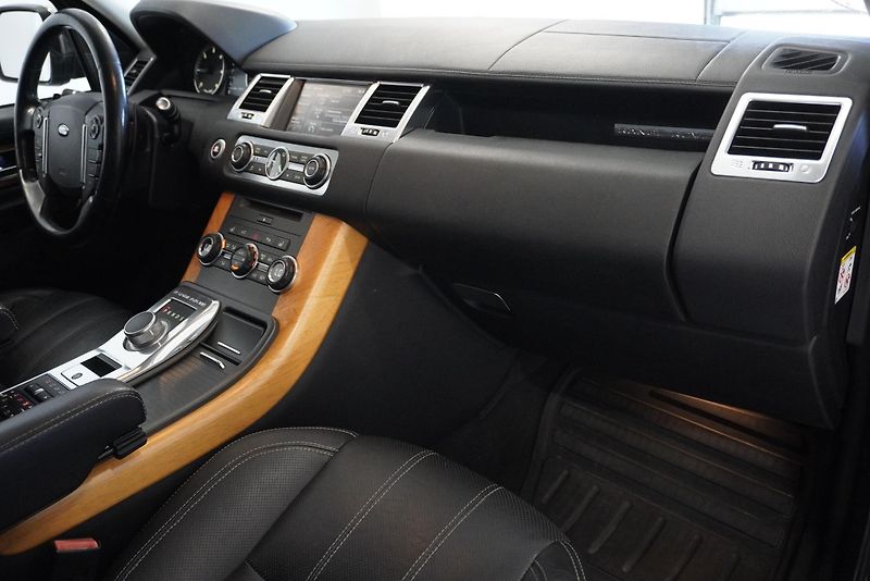 Land Rover Range Rover Sport 3,0D HSE AUTOMAT - fotka 12 z 36