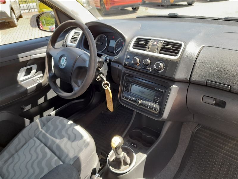 Škoda Roomster 1,4 TDi STÁLE U NÁS - fotka 14 z 17