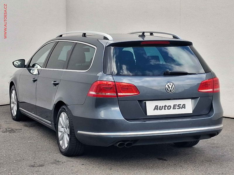 Volkswagen Passat (2014) 2.0TDi, DSG, bixen, navi - fotka 6 z 18