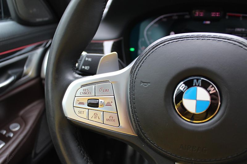 BMW Řada 7 740Ld xDrive Sedan - fotka 15 z 29