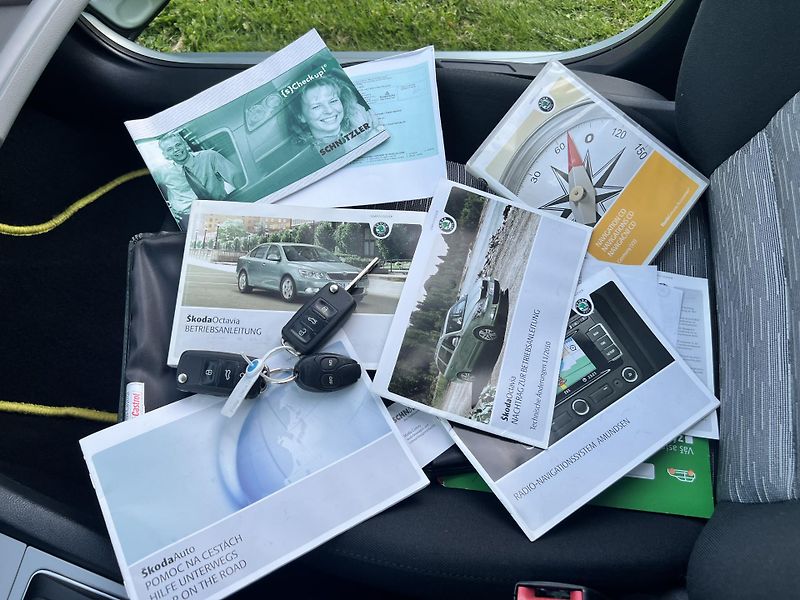 Škoda Octavia 1.6TDI 77KW,DIGIKLIMA,WEBASTO - fotka 40 z 45