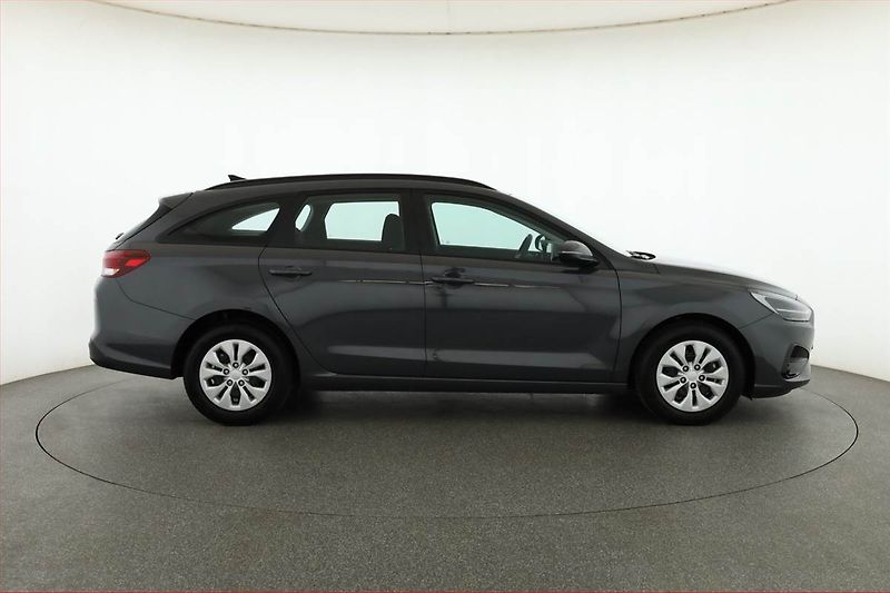 Hyundai i30 (2026) 1.0 T-GDI, Comfort, Navi - fotka 6 z 19
