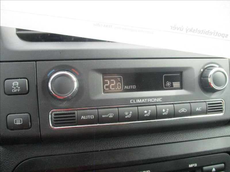 Škoda Fabia 1,2 TSI, digiklima,servis,tažn - fotka 11 z 32