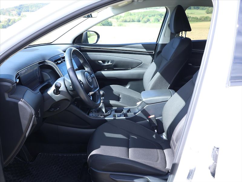 Hyundai Tucson 1,6 T-GDI 110 kW Smart DPH 1.M - fotka 11 z 29