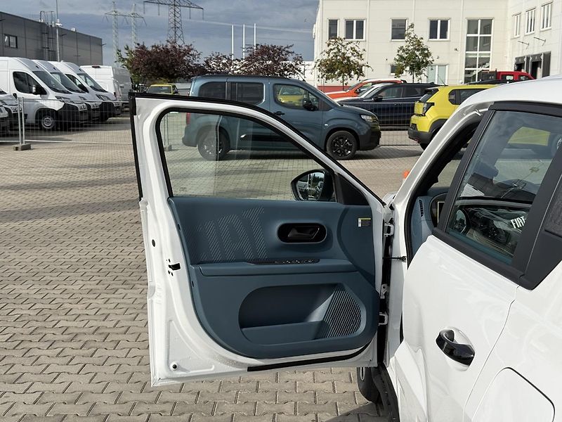 Fiat Grande Panda (2026) Icon 1.2 Turbo Hybrid 110k eDC - fotka 9 z 24