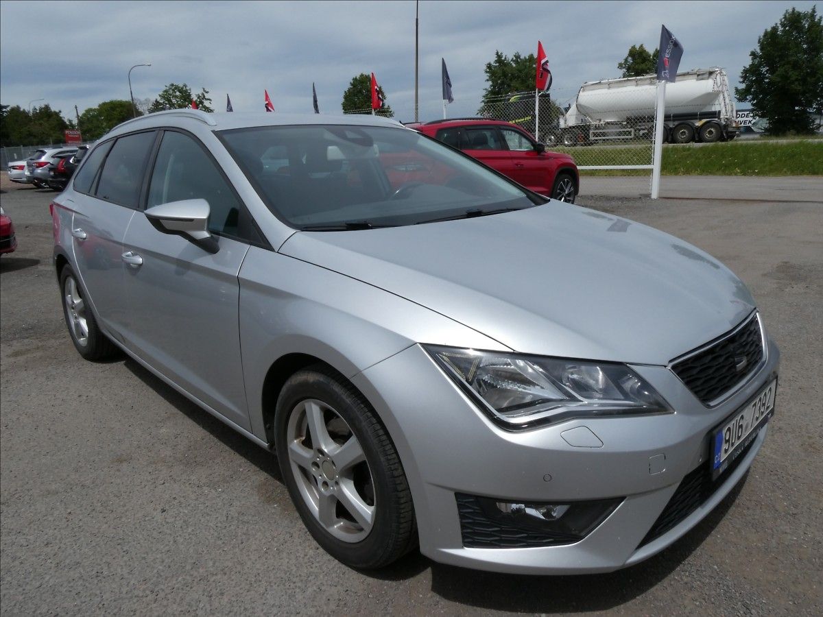 Seat Leon 1,6 TDi 81kW NAVI, serviska