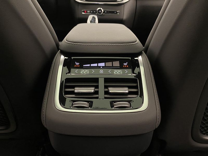 Volvo XC90 (2026) B5 AWD AUT BLACK EDITION ULTRA - fotka 73 z 73