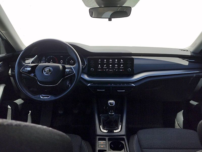Škoda Octavia (2022) Combi Ambition Plus 2,0 Tdi 85 - fotka 5 z 35