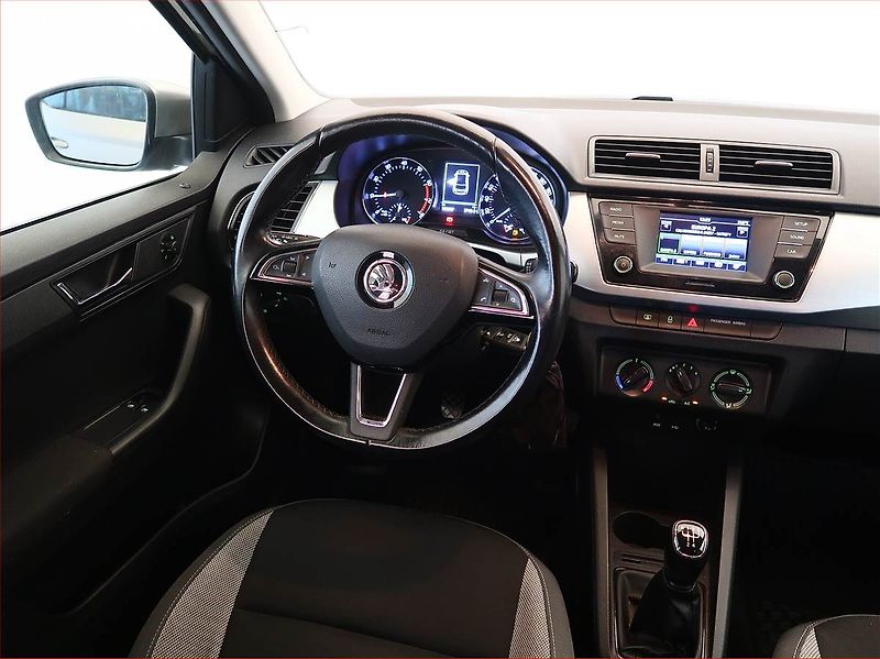 Škoda Fabia (2017) 1.0 TSI, Tempomat - fotka 7 z 15