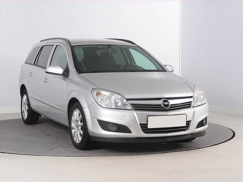 Opel Astra (2009) 1.7 CDTI, po STK, Tažné - fotografie inzerátu