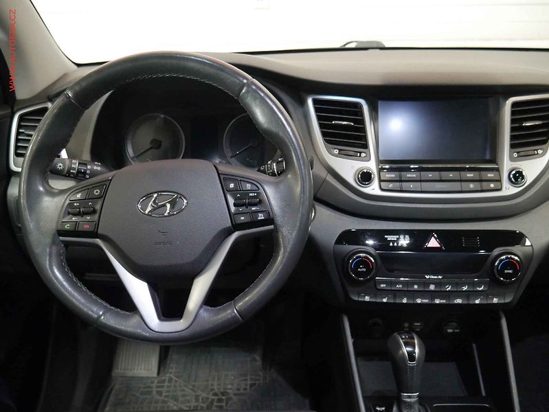 Hyundai Tucson (2016) 2.0, ČR, STK8/28 - fotka 11 z 22