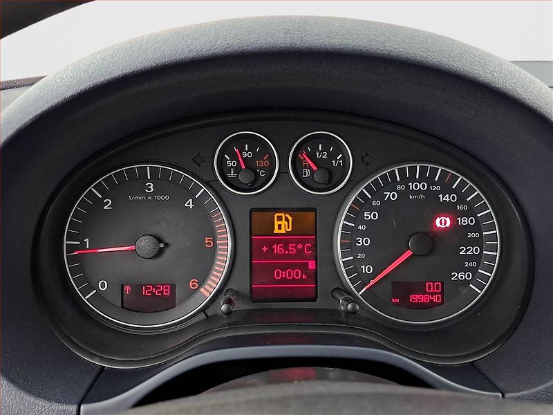 Audi A3 (2003) 2.0 TDI, po STK, Tažné - fotka 10 z 12