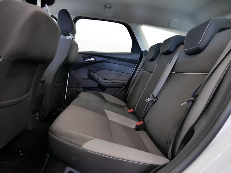 Ford Focus - fotka 22 z 24