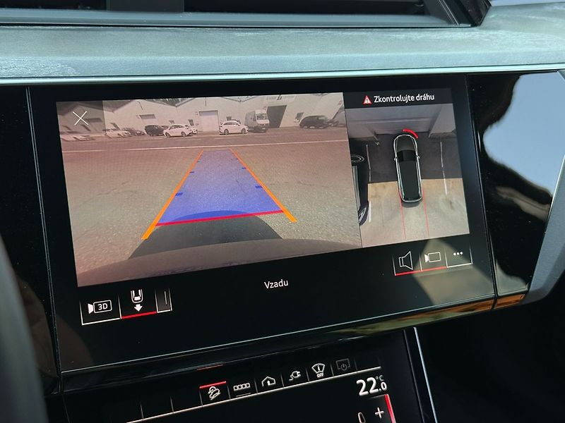 Audi e-tron 55 300kW NightV B&O HUD Tažné - fotka 16 z 18