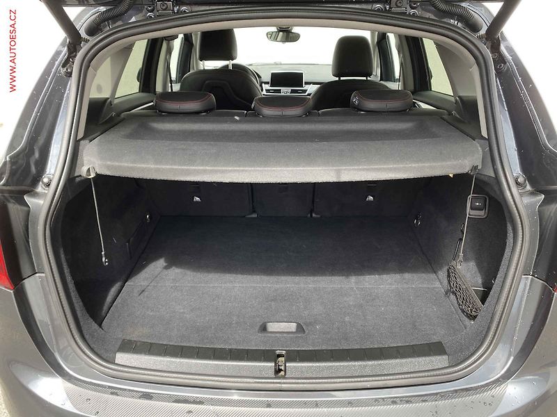 BMW Řada 2 (2016) 2.0 i 220 i, Sport Line, AT - fotka 7 z 21