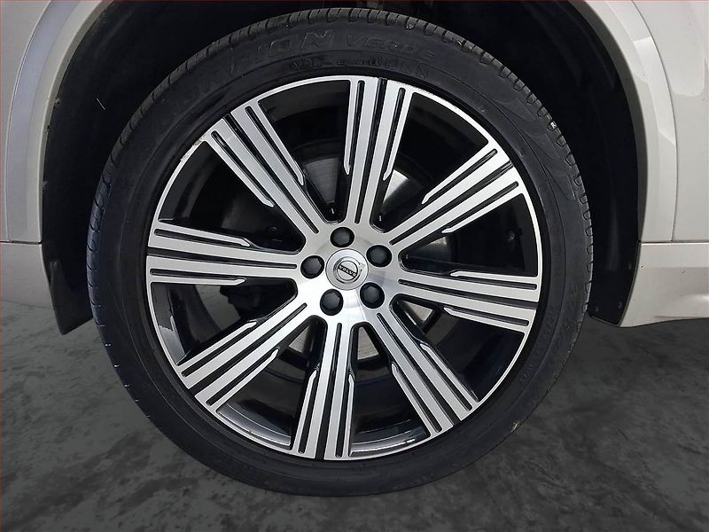 Volvo XC90 (2020) D5 AWD - fotka 15 z 27
