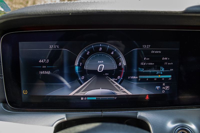 Mercedes-Benz Třídy E D 2017 AT 143kW - fotka 11 z 26