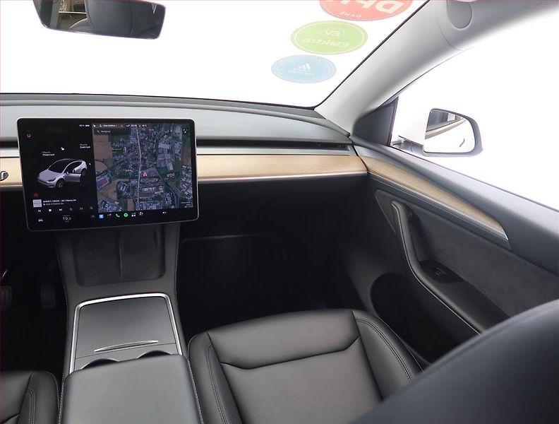 Tesla Model Y (2023) Long Range AWD 79kWh, SoH 92% - fotka 8 z 33