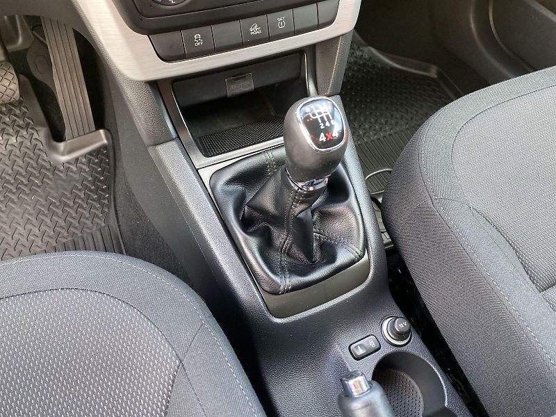 Škoda Yeti (2014) 2.0 TDI 4x4 Ambition - fotka 18 z 24