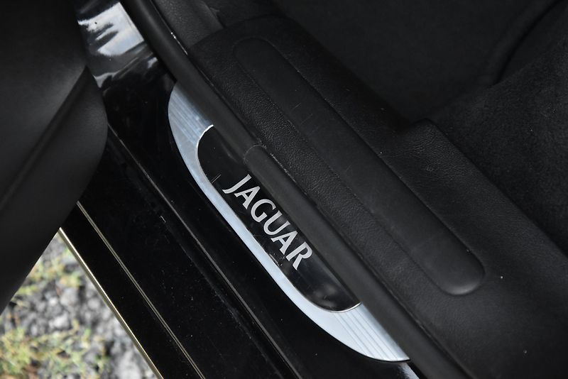 Jaguar X-Type 2.5 V6 AWD EXECUTIVE LIMITED - fotka 38 z 51
