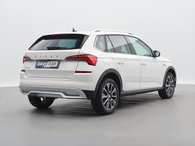 Škoda Kamiq 1,5 TSI 110kW DSG Scoutline CZ - fotka 7 z 38