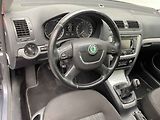 Škoda Octavia (2011) 1.6 TDi, ČR, Elegance - náhled 12