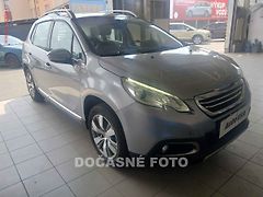 Peugeot 2008 (2014) 1.6i, servis.kniha - fotografie inzerátu