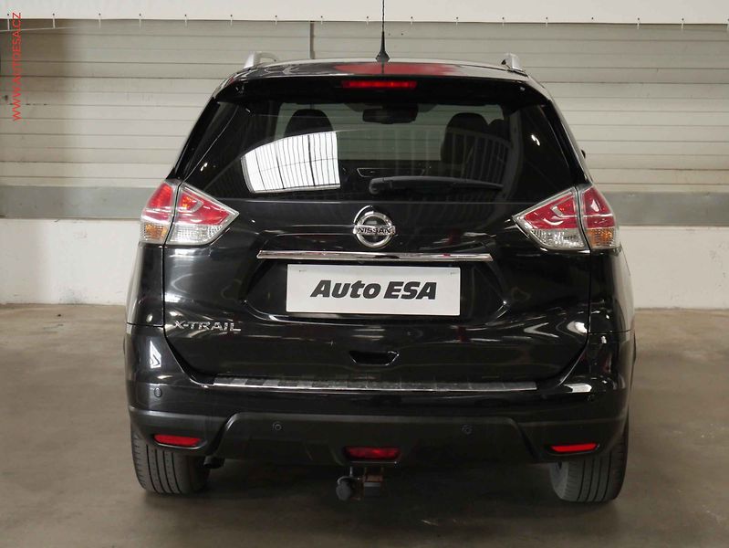 Nissan X-Trail (2017) 1.6dCi 4x4, Tekna, LED - fotka 5 z 21