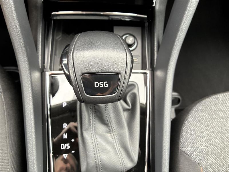 Škoda Kodiaq 2,0 TDI TAŽNÉ KEYLESS KAMERA - fotka 18 z 36