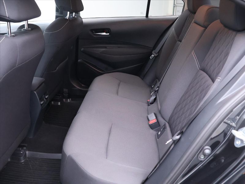 Toyota Corolla 1,5 VVT-i Aut. Comfort CZ DPH - fotka 13 z 30