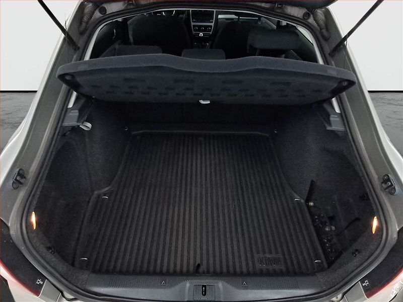 Škoda Octavia (2009) Ambiente 1.4 TSI, Tempomat - fotka 14 z 16