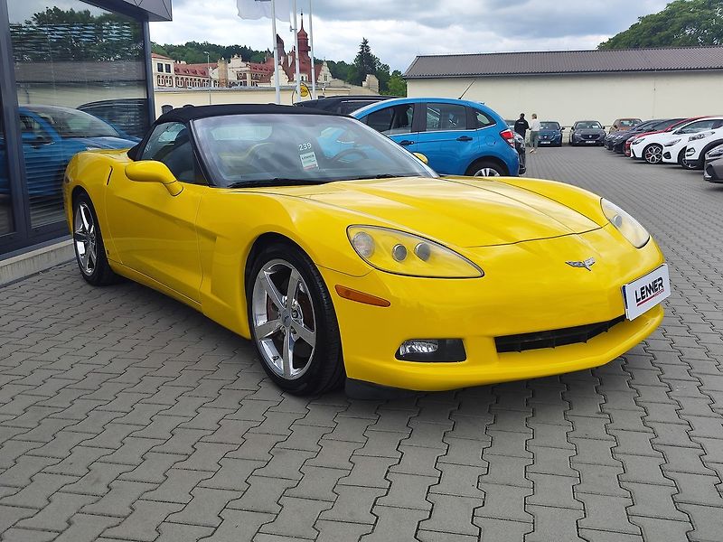 Chevrolet Corvette 6.2L/321kW V8 LS3 Cabrio - fotka 5 z 32