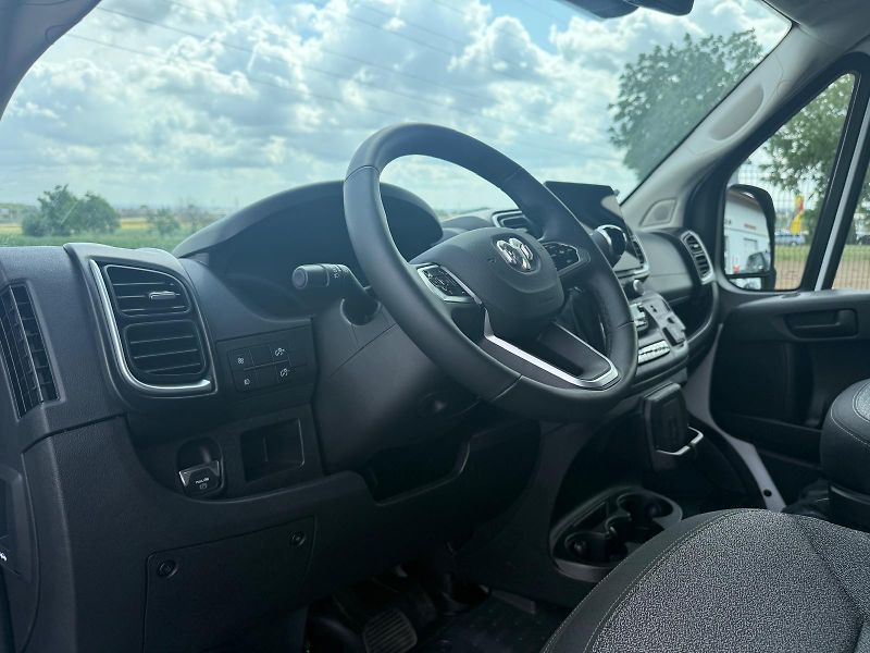 RAM ProMaster (2025) 3500 SLT 3.6L V6 VVT High Roof - fotka 11 z 16