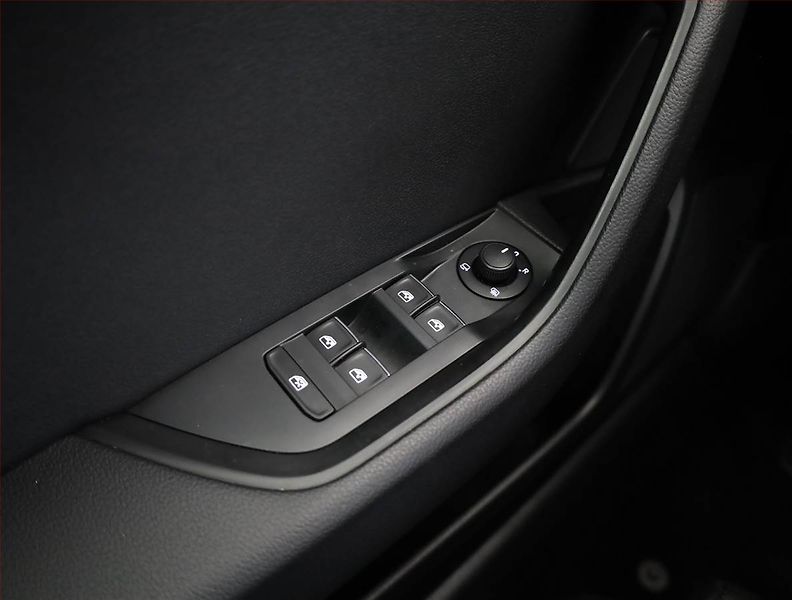 Škoda Superb (2017) 2.0 TDI, 4X4, Automat - fotka 17 z 21