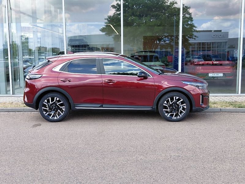 Kia XCeed Steel Edition 1,6 T-GDi GPF 7D - fotka 9 z 12