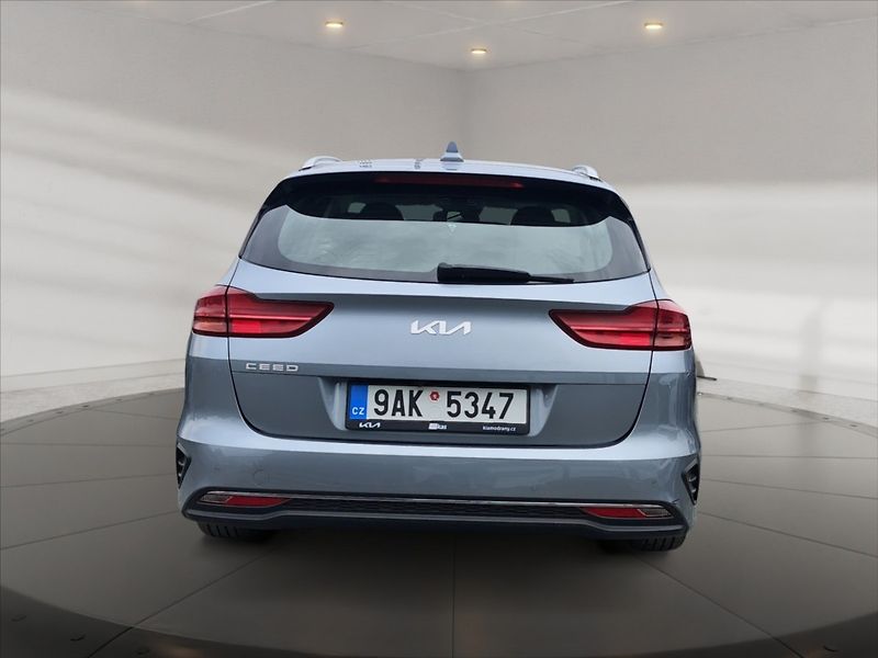 Kia Ceed 1,5 T-GDI Fresh - fotka 4 z 11
