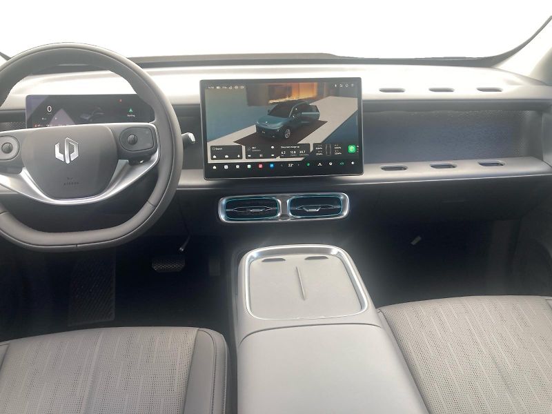 Leapmotor B10 (2026) Design Hybrid EV       - fotka 10 z 15