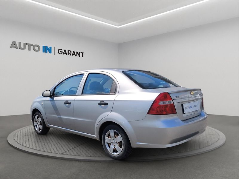 Chevrolet Aveo (2008) Sedan 1.2i 53kW - fotka 7 z 19