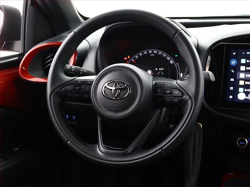 Toyota Aygo (2025) Style 1.0, ČR,1.maj - fotka 12 z 16