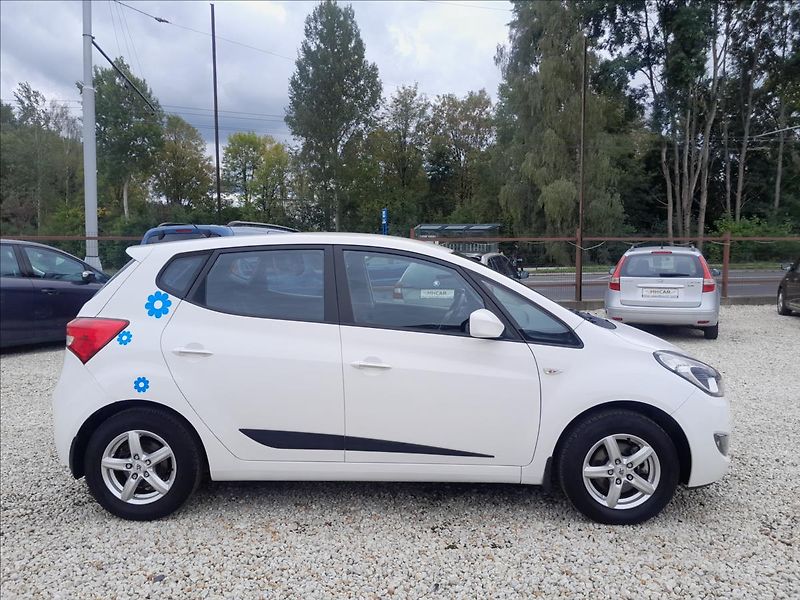 Hyundai ix20 1,4i16V 66 kW - fotka 8 z 48