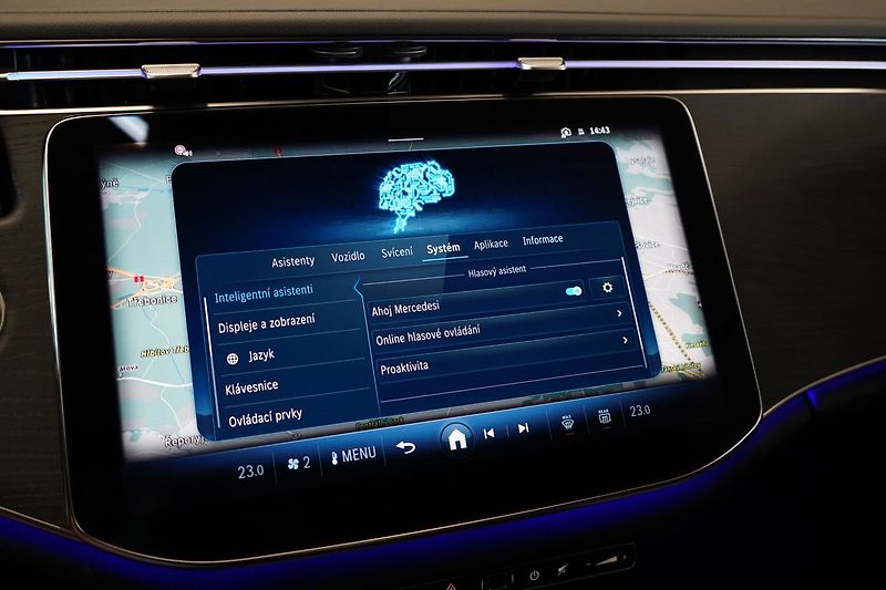 Mercedes-Benz Třídy E 220d 4MATIC, KEYLESS,DISTRONIC - fotka 35 z 43