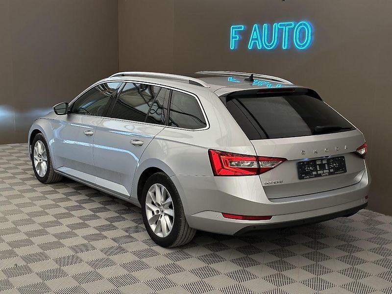Škoda Superb (2022) 2.0 TDi Style DSG 110 kW - fotka 4 z 35