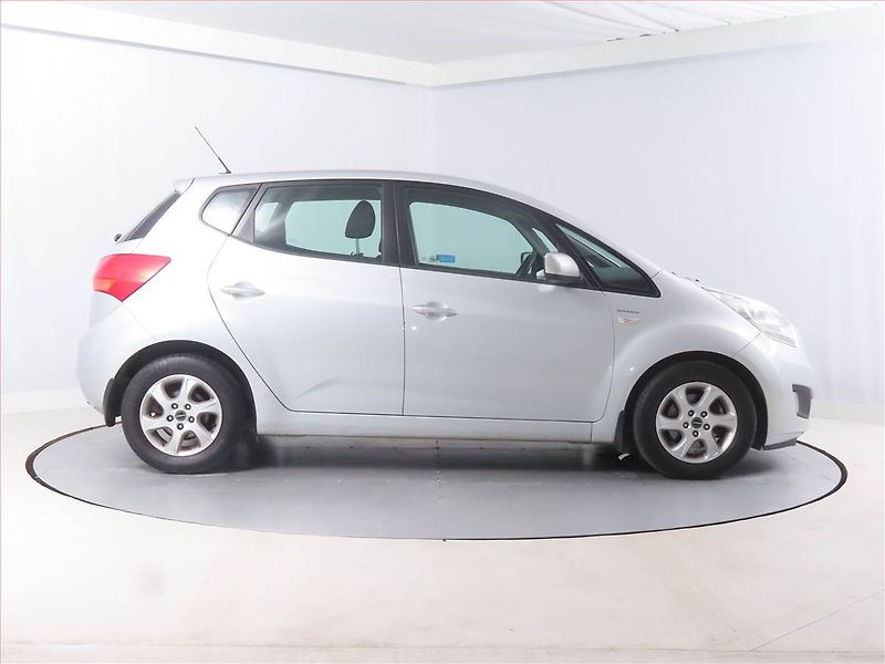 Kia Venga (2010) 1.4 CRDi, Serv.kniha, po STK - fotka 6 z 14