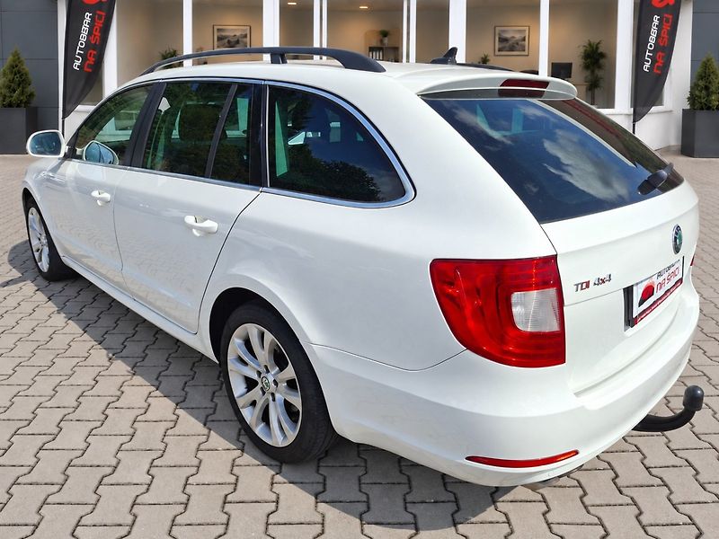 Škoda Superb (2012) 2.0TDI 125kW 6MAN 4X4 - fotka 6 z 27