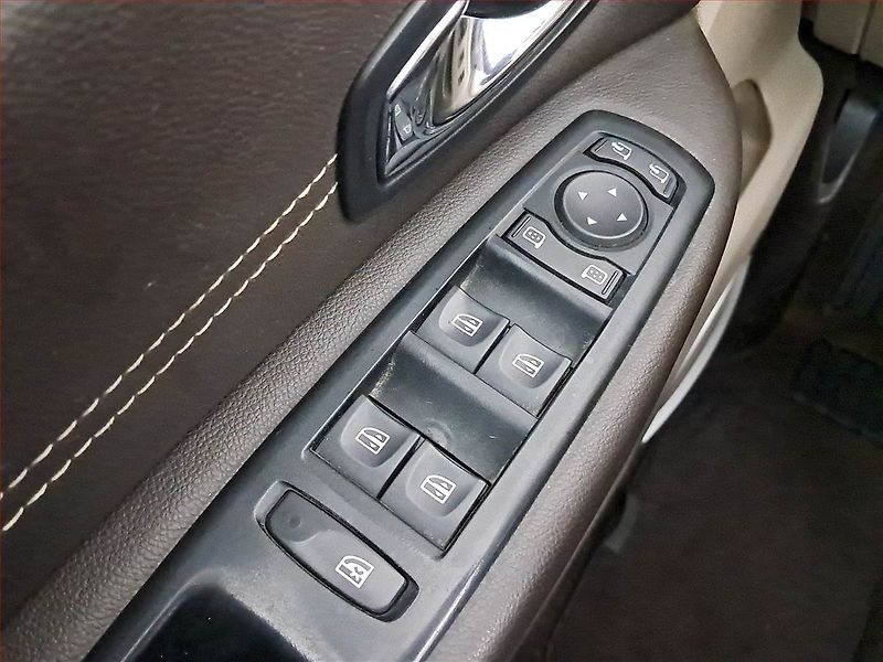 Renault Grand Scénic (2013) 1.5 dCi, Serv.kniha, Tažné - fotka 21 z 24