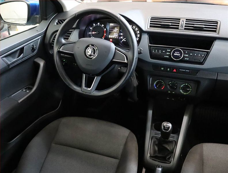 Škoda Fabia (2018) JOY 1.0 TSI, ČR,1.maj - fotka 7 z 17