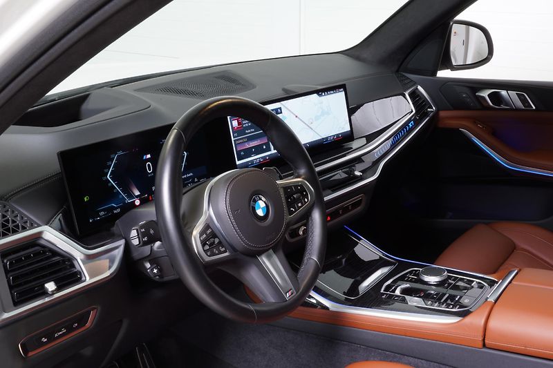BMW X7 Xdrive40d,Mpaket,ČR,DPH,Tažné - fotka 17 z 44