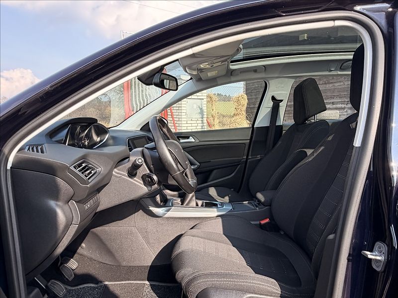 Peugeot 308 2,0 HDI 110kW PANORAMA - fotka 8 z 22